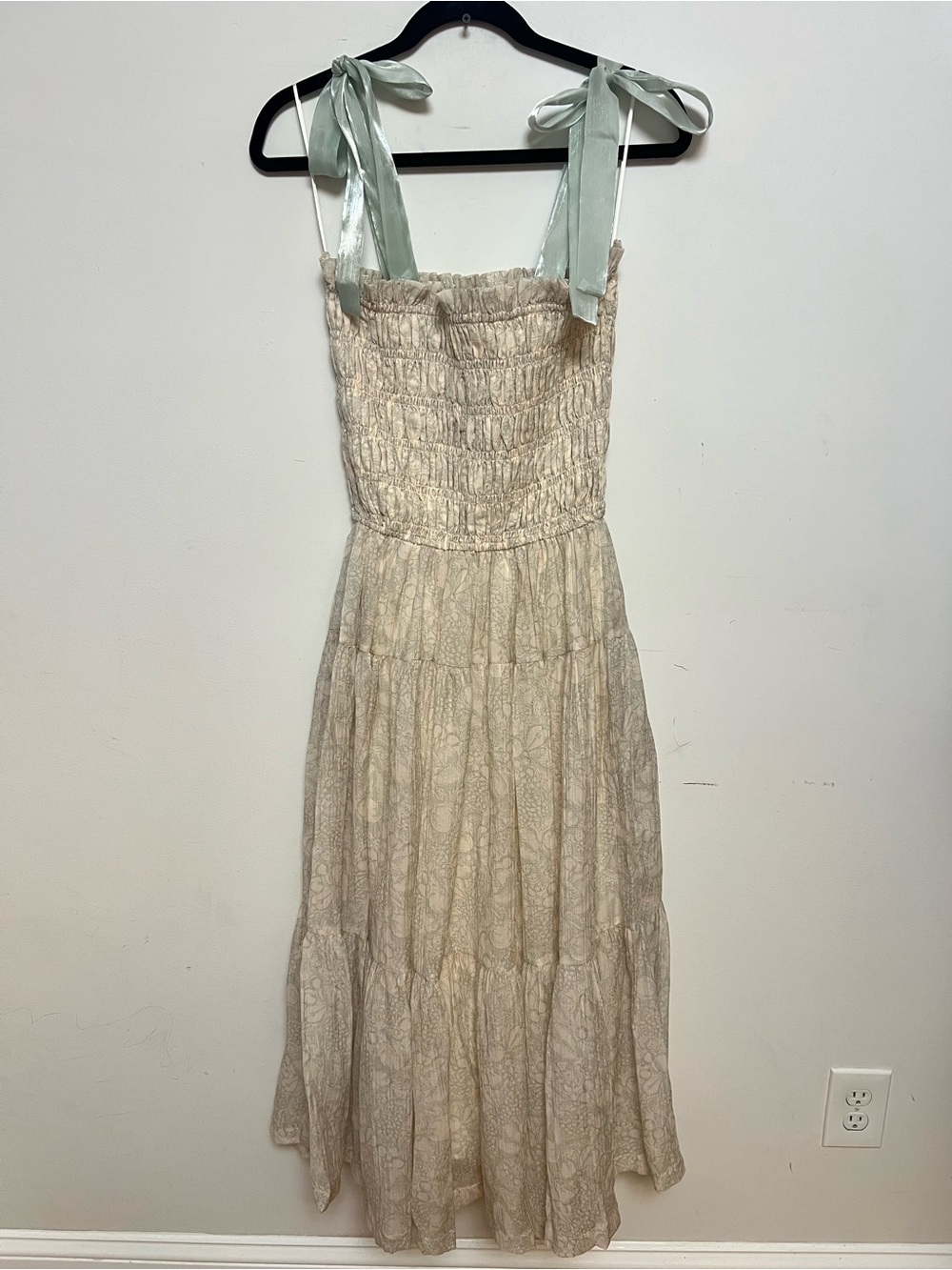 En Saison Smocked Tiered Maxi Dress with Mint Bow Straps - Size M (EUC) - Picture 2 of 9